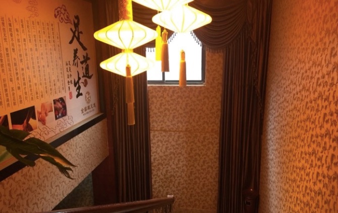 体验好的上海高档按摩洗浴会馆中心,给你难以挥去的美妙记忆!